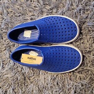 Brand new, with tags, native miles blue sz 1